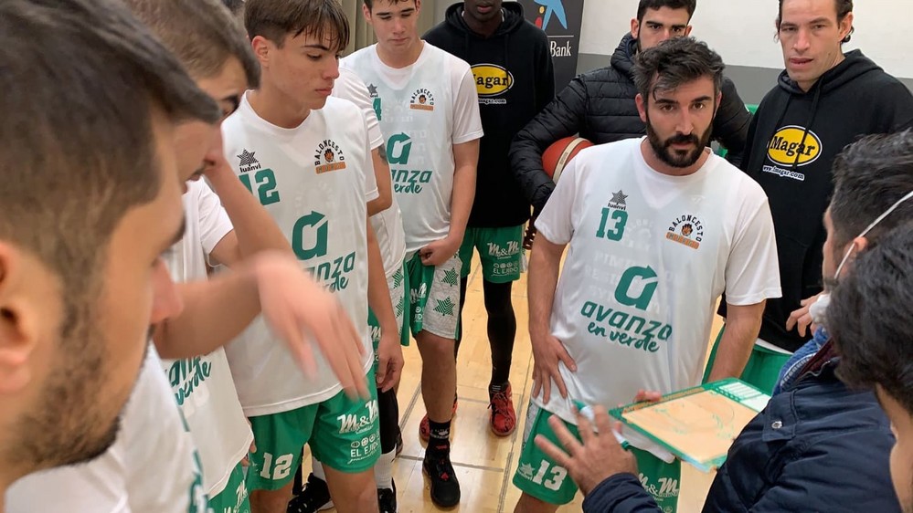Pimientos Syngenta deja escapar un partido clave ante el líder, Fundación Granada (78-75)