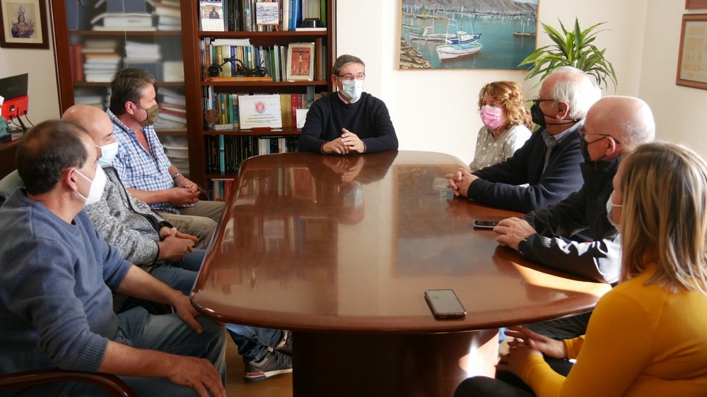 Manuel Cortés recibe a la nueva Junta Directiva de la Hermandad de San Marcos