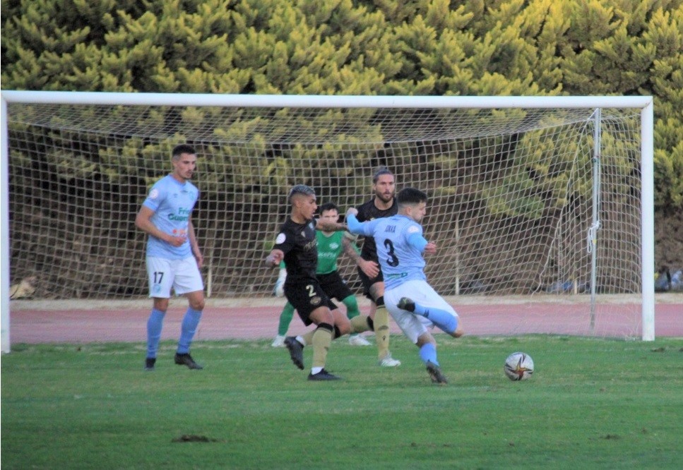 El Polideportivo El Ejido cae ante el Intercity y despide 2021 con una sola victoria en casa