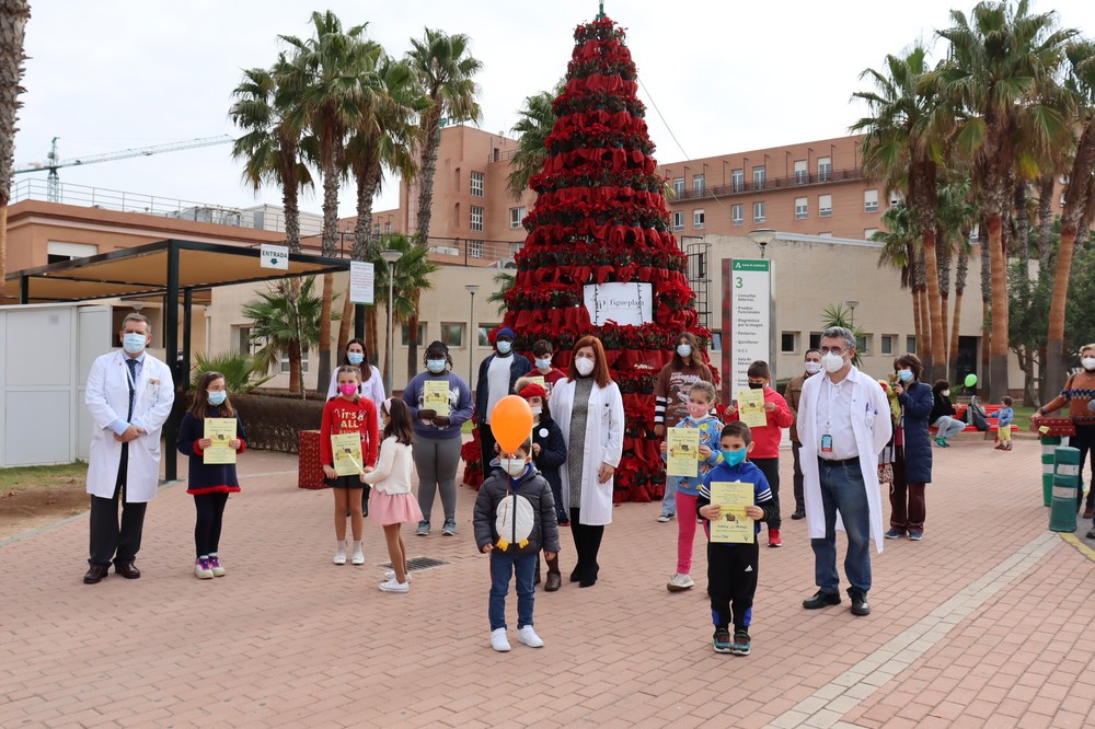 El Hospital de Poniente reconoce a los ganadores de su XVI Certamen de Cuentos Infantiles e Ilustraciones Navideñas