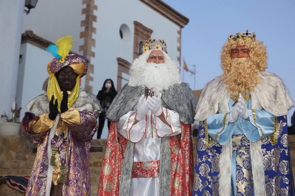 La ciudad de Adra recibe a Sus Majestades los Reyes Magos de Oriente con una Cabalgata segura