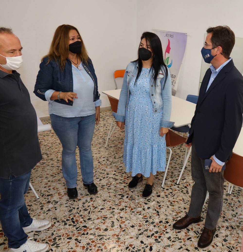 El gobierno de El Ejido continúa con el proceso de mejora, modernización y puesta en valor del Centro Asociativo Municipal como espacio de dinamización social