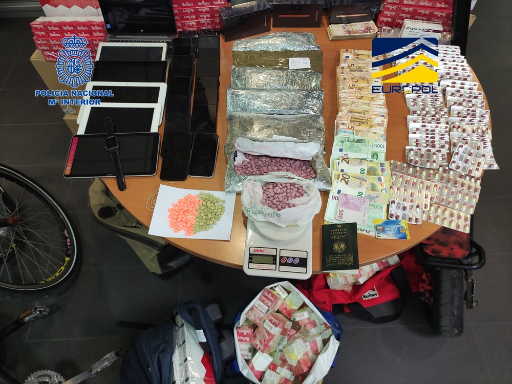 Desmantelado un entramado polidelictivo especializado en el tráfico ilícito de migrantes entre España y Argelia