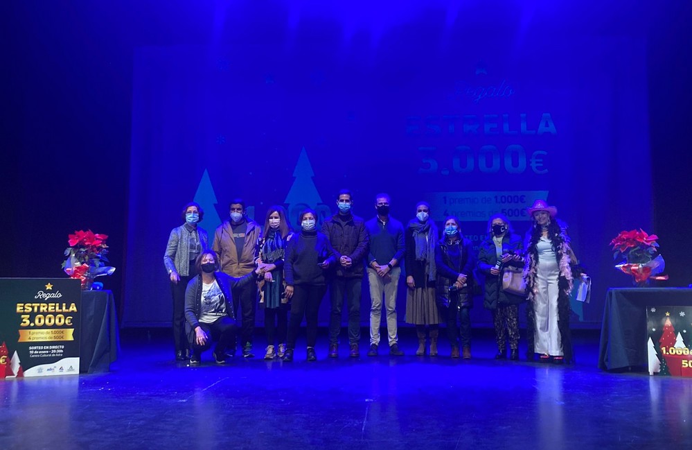 El 'Sorteo Estrella' de la Asociación de Comerciantes de Adra premia a clientes con 3.000 euros