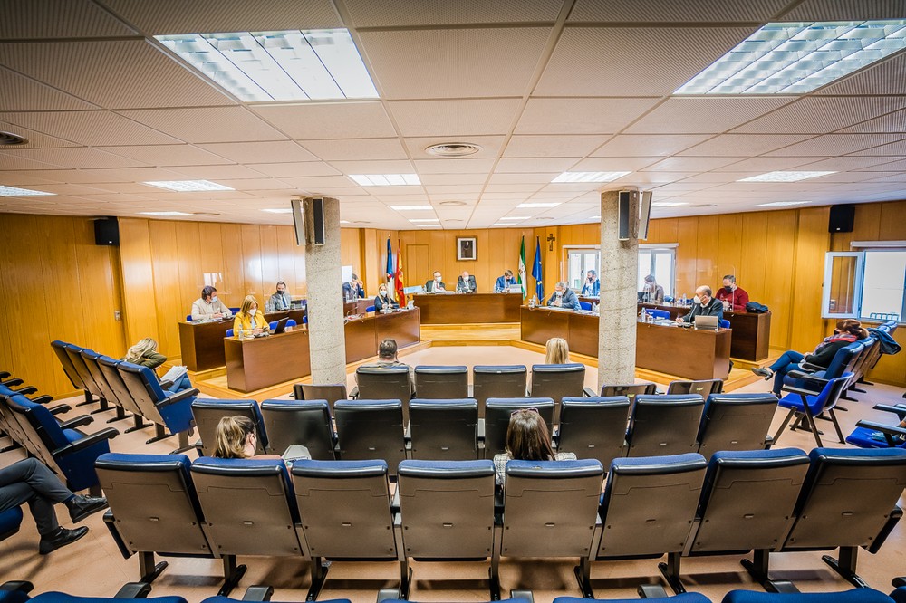 El pleno de Roquetas aprueba la modificación del PGOU que permitirá regular actuaciones en suelo no urbanizable agrícola