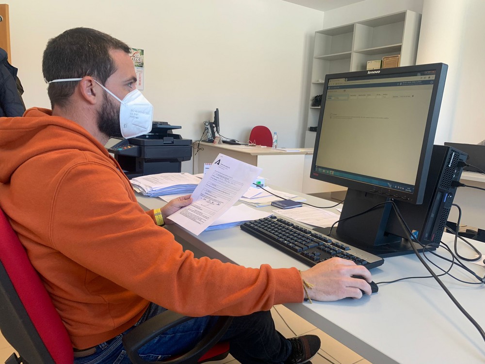 El Ayuntamiento de Vícar ha ayudado a cerca de medio millar de ciudadanos a obtener el certificado de vacunación