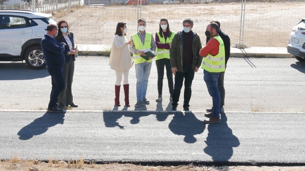 Avanzan las obras del carril bici entre el núcleo de Adra y sus barriadas