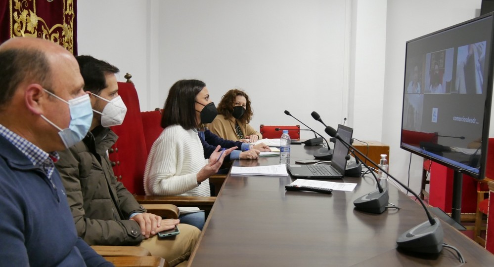 Adra constituye su Consejo Local de Comercio, Turismo y Empresas para fortalecer la colaboración con el sector