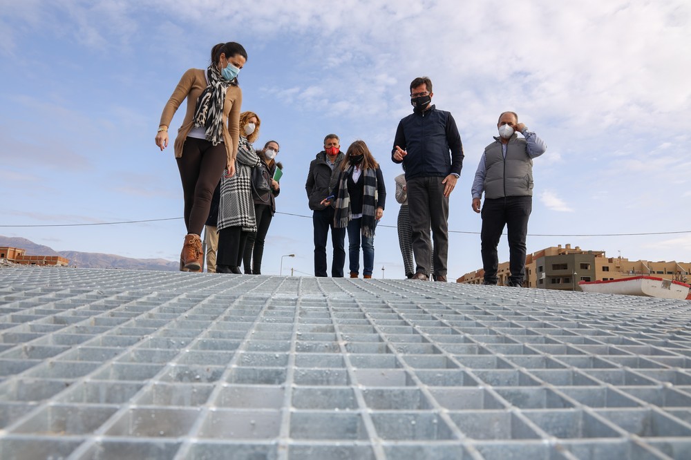 Finalizan las obras de la rampa de Balerma que dará acceso público a las embarcaciones en la playa