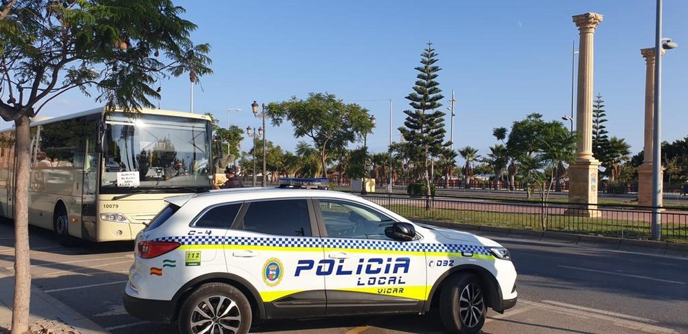Vícar se adhiere a la última campaña de la DGT de control de buses y camiones
