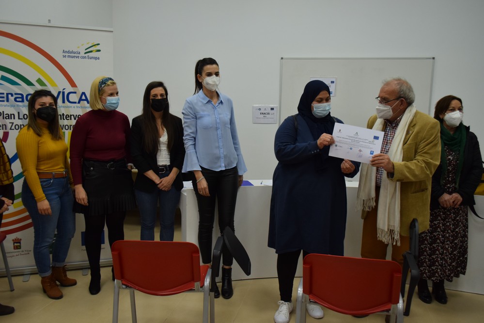 Bonilla clausura el curso de habilidades sociales prelaborales para búsqueda de empleo en el sector agrícola