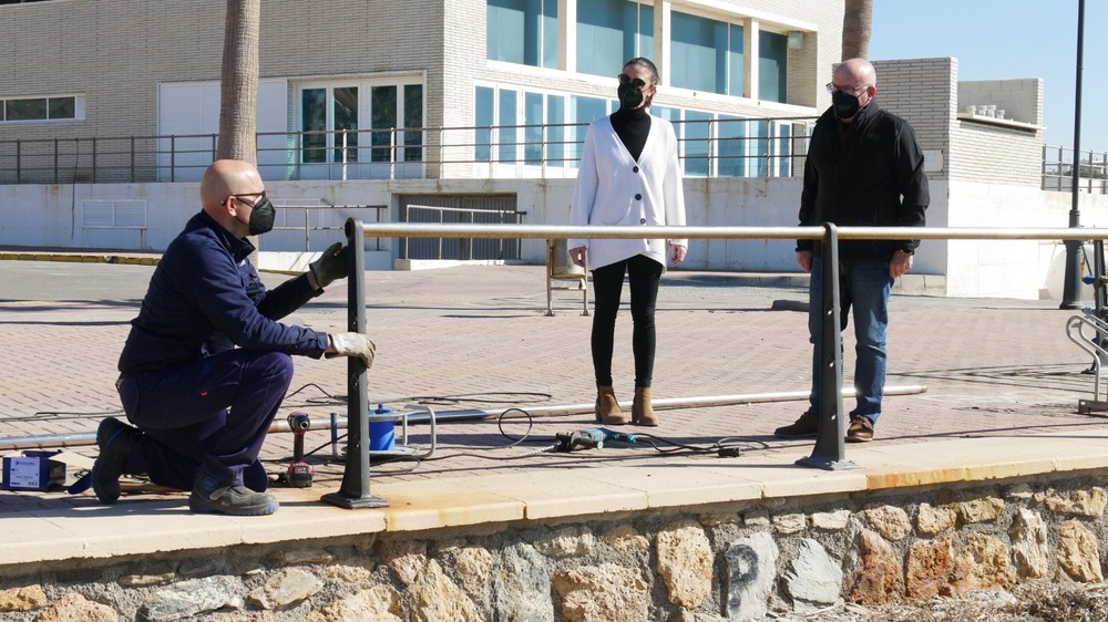Ayuntamiento de Adra comienza a trabajar en la puesta a punto de sus playas de cara a la época estival