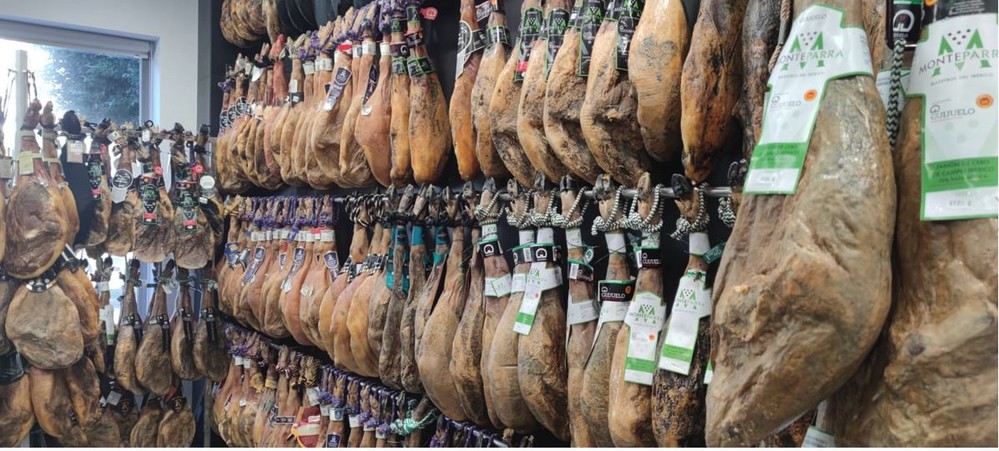 El sabor de la tradición y la excelencia culinaria se llaman D’Pata Negra