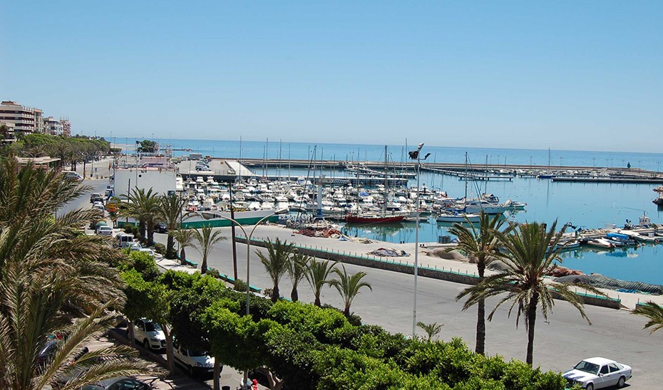 La Consejería de Fomento adjudica a Jarquil las obras del puerto pesquero de Adra