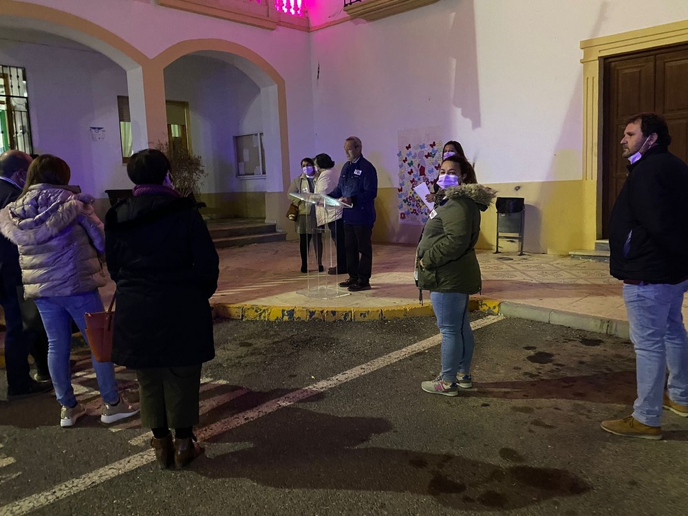 La Plaza del Ayuntamiento de Dalías acoge el acto institucional por el 8-M