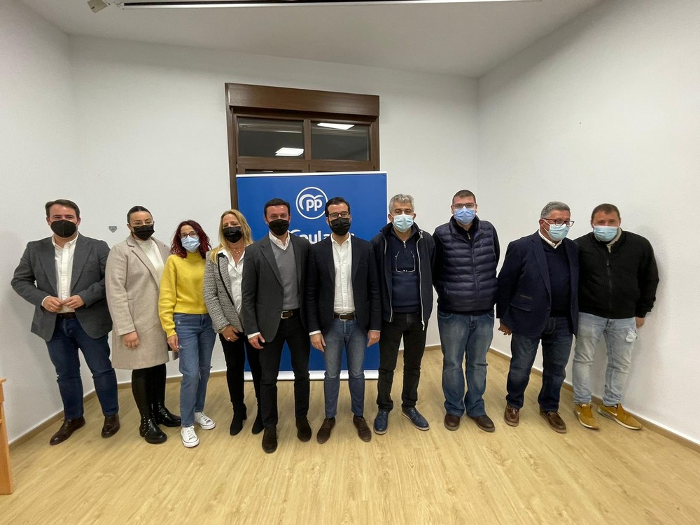 El PP de Enix confía a Álvaro Izquierdo la presidencia para que el municipio siga siendo referente en la lucha contra la despoblación