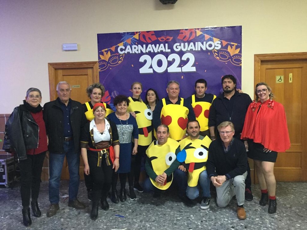 La barriada abderitana de Guainos Bajos celebra su Carnaval con música y magia