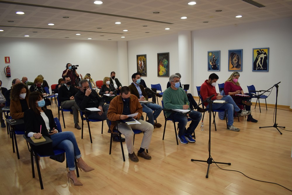 El pleno de Vícar aprueba que El Parador y La Envía se conviertan en entidades singulares