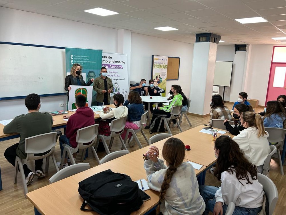 IAJ forma a mediadores estudiantiles del IES Abdera de Adra en educación sexual