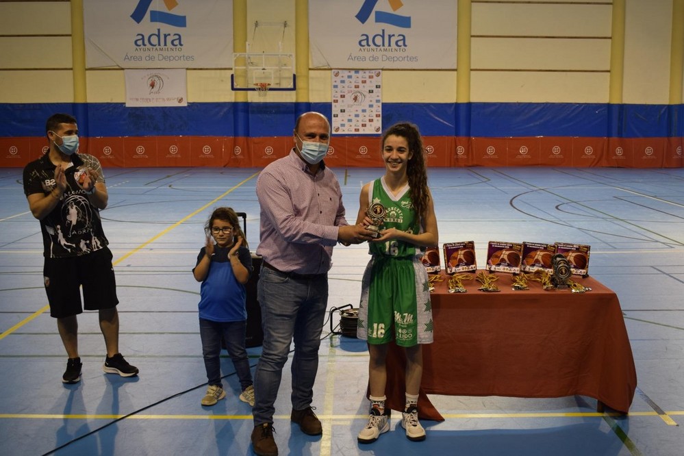 Más de 250 niños y niñas participan en el Torneo de Baloncesto de Semana Santa de Adra