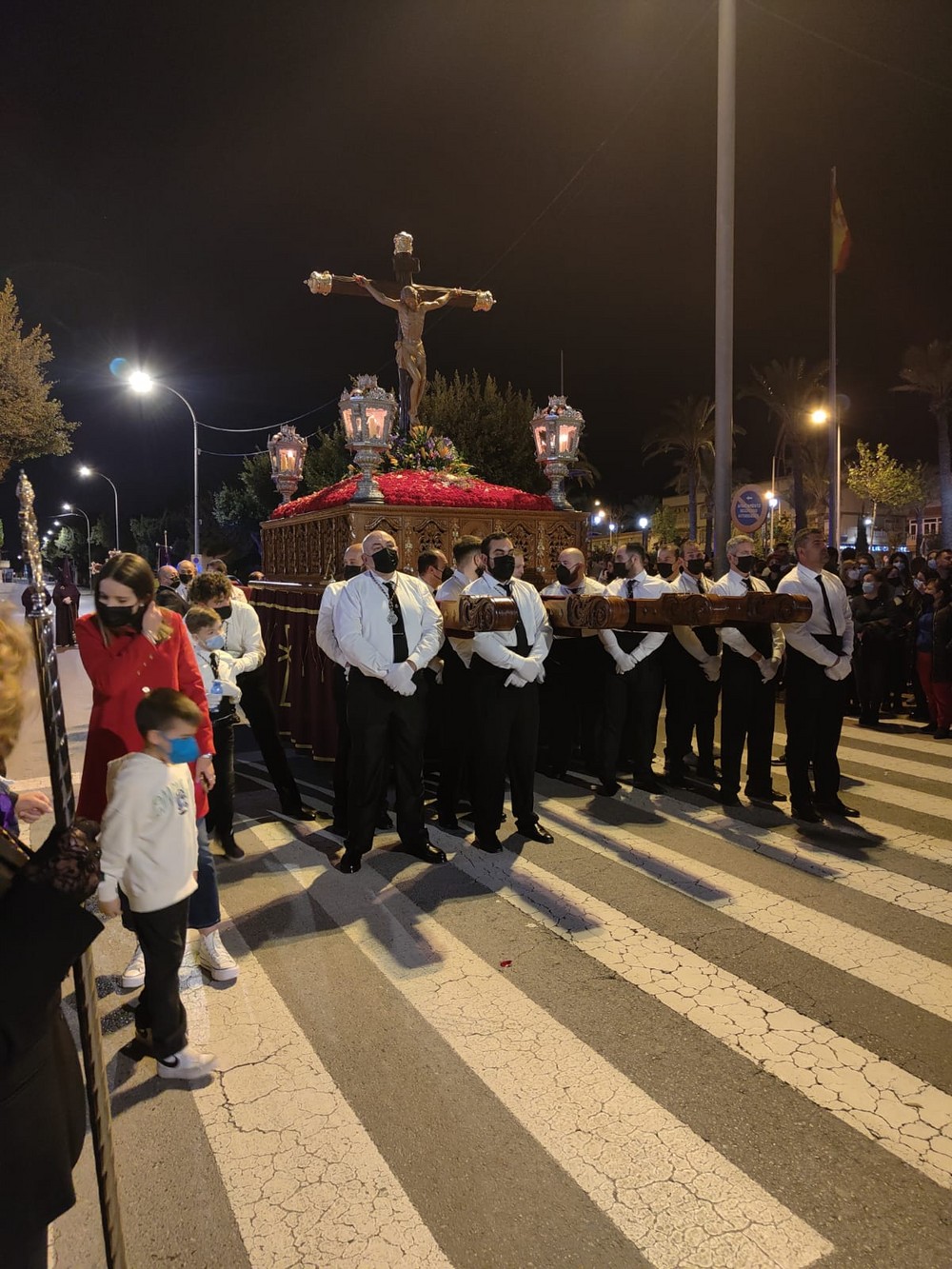 Vícar disfrutó del regreso de sus procesiones de Semana Santa con fervor y recogimiento