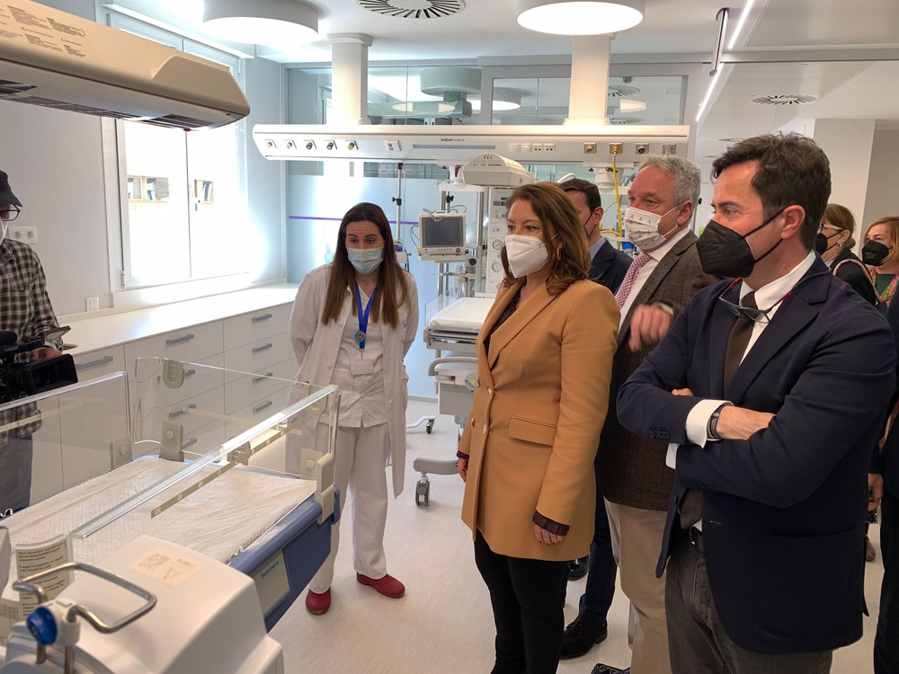 El Hospital de Poniente renueva y amplía su Unidad de Neonatología para hacerla más acogedora