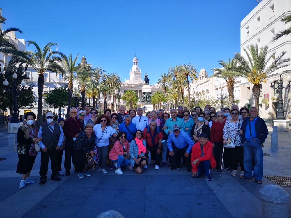 Casi medio centenar de abderitanos conocen Cádiz de la mano del programa ‘Conoce tu tierra’
