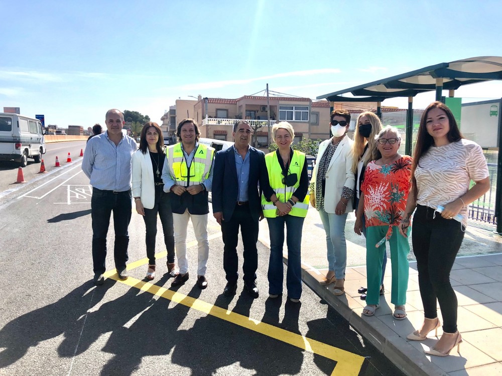 El Consorcio de Transportes acondiciona la parada de San Nicolás Sur en La Mojonera