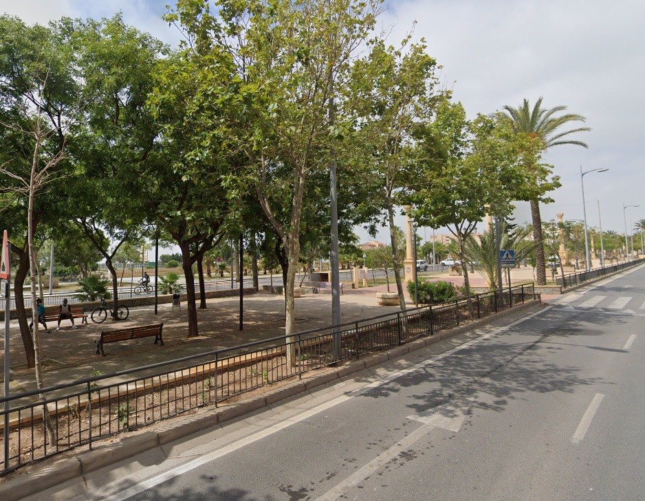 Muere un ciclista tras colisionar con un camión en Vícar