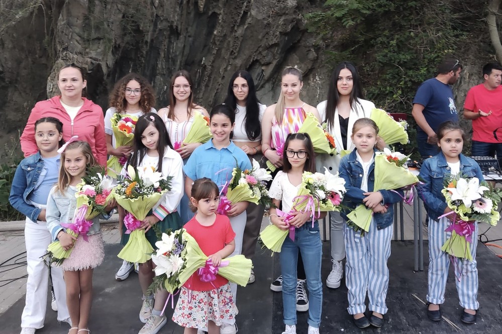 La barriada abderitana de Guainos Bajos elige a las Reinas y Damas de sus próximas fiestas patronales