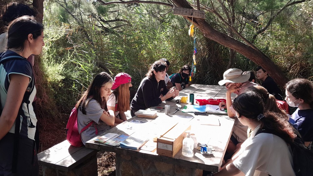 Más de 200 escolares de toda la provincia conocen Las Albuferas de Adra en los primeros días de junio