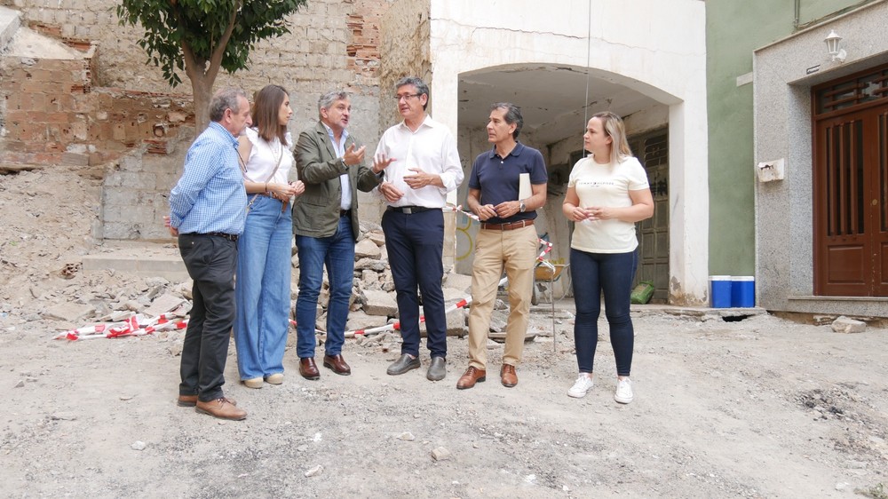 Ayuntamiento de Adra y Diputación visitan las obras que se realizan en casi una decena de calles de Adra y sus barriadas