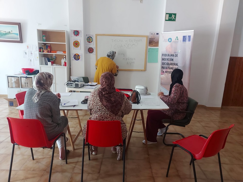 Vícar favorece el aprendizaje del castellano para promover la inclusión social