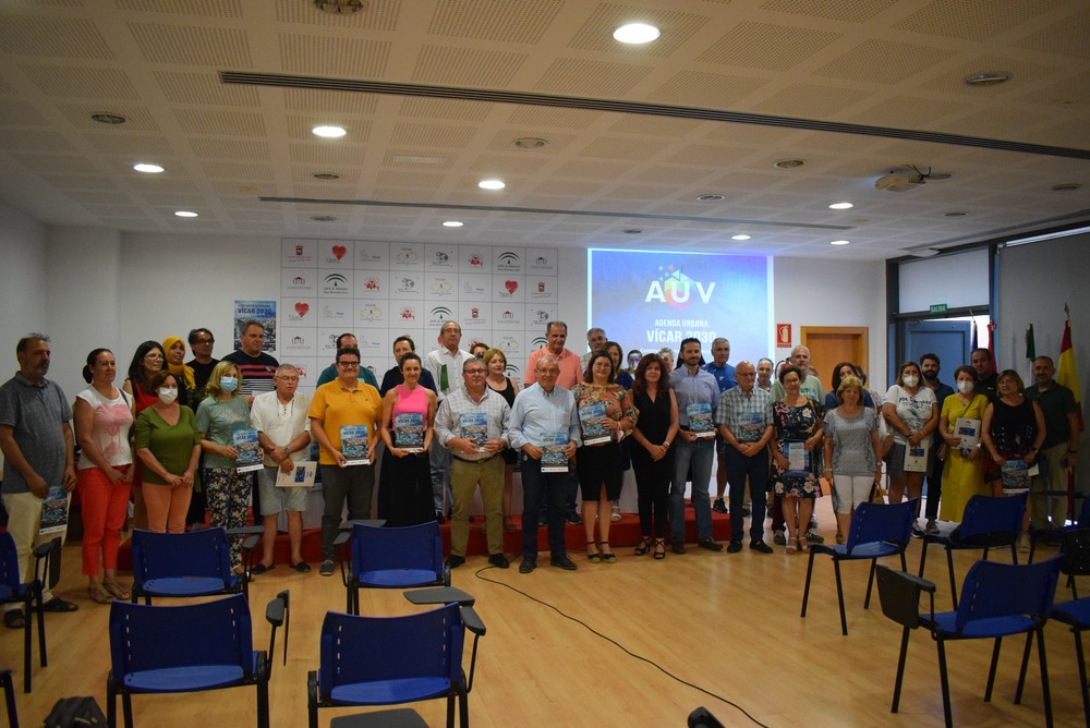 Antonio Bonilla presenta la Agenda Urbana Vícar 2030 a la ciudadanía vicaria