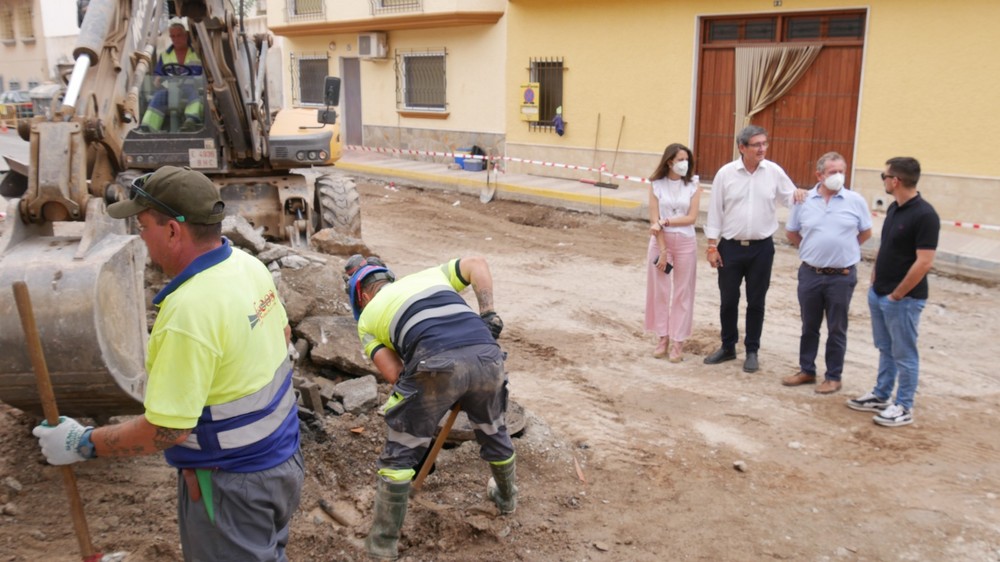 Comienzan las obras que mejorarán la intersección de las calles Unión y Remo de Adra en “estética y seguridad vial”