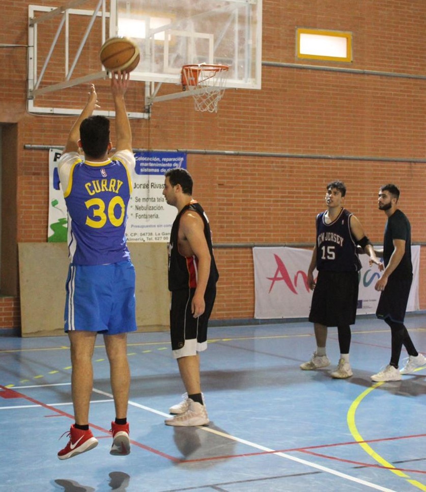El Pabellón de Deportes José Cano acogerá el I Trofeo Solidario de Baloncesto Ciudad de Vícar