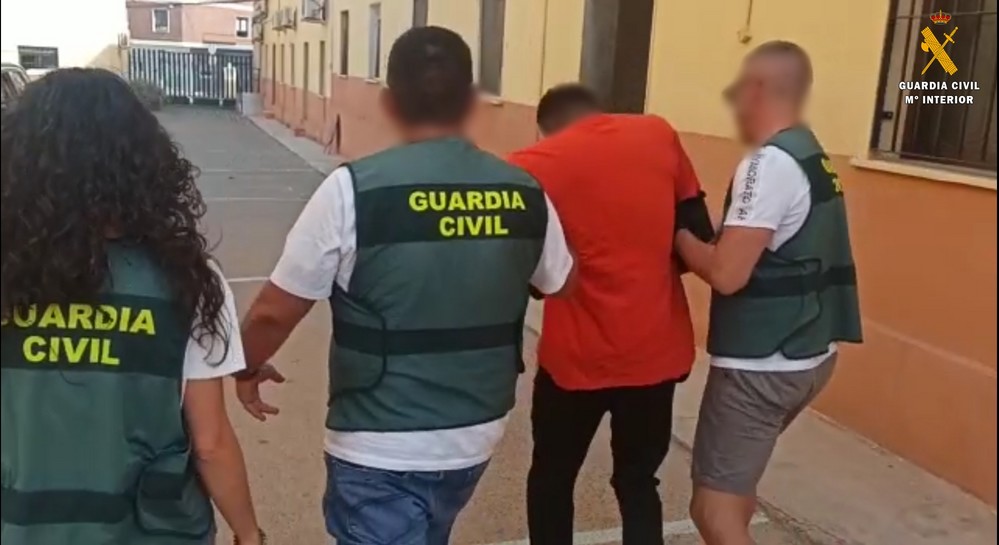 La Guardia Civil de Almería detiene a una persona por agresión sexual y lesiones graves en Roquetas de Mar