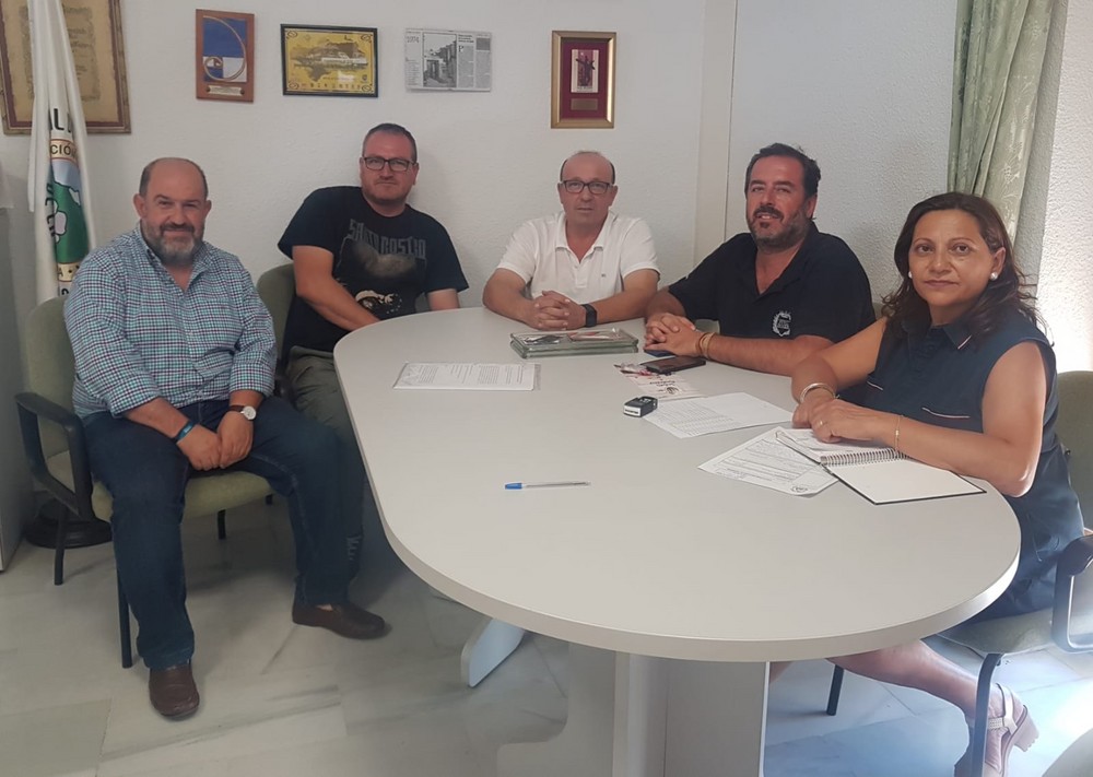 El equipo de Gobierno de Dalías se reúne con las comunidades de regantes 'para atender las necesidades de los agricultores'