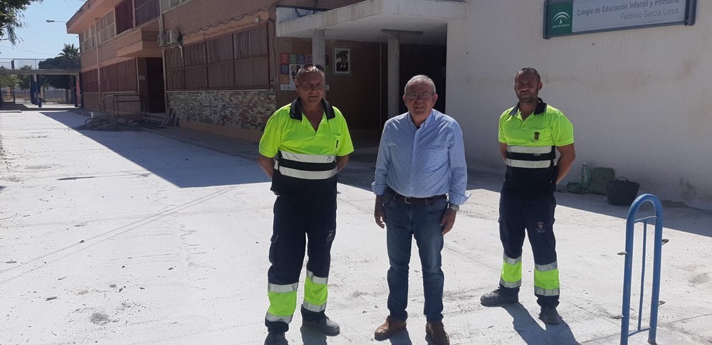 El Ayuntamiento completa las obras de mejora en el patio del CEIP Federico García Lorca