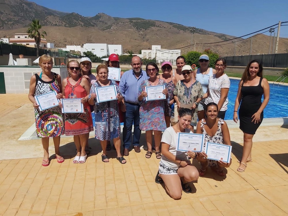 Finalizan los cursos de julio de la Piscina Municipal de Dalías y empiezan los de agosto