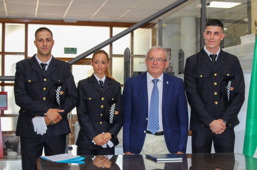 Vícar cuenta con tres nuevos agentes de la Policía Local