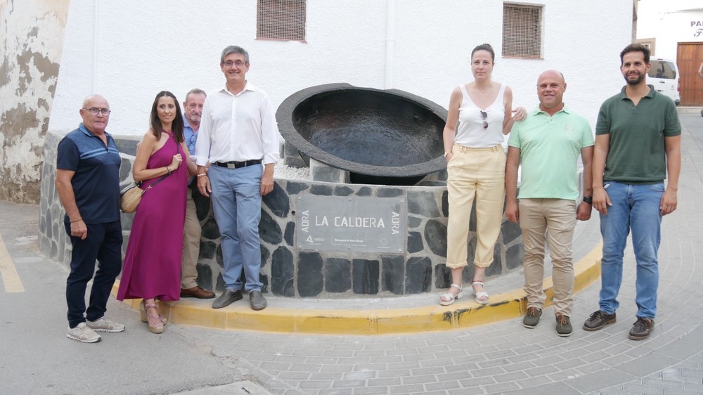 Inaugurado el recién renovado entorno de las Ánimas Benditas y la calle Caldera