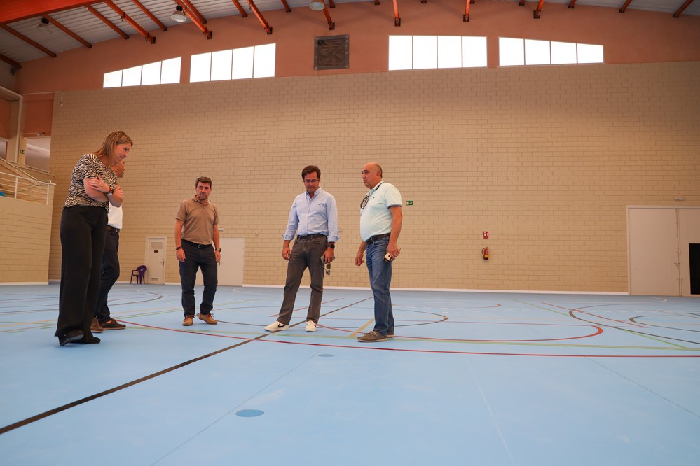 Concluyen los trabajos de renovación del suelo del Pabellón Deportivo de Las Norias