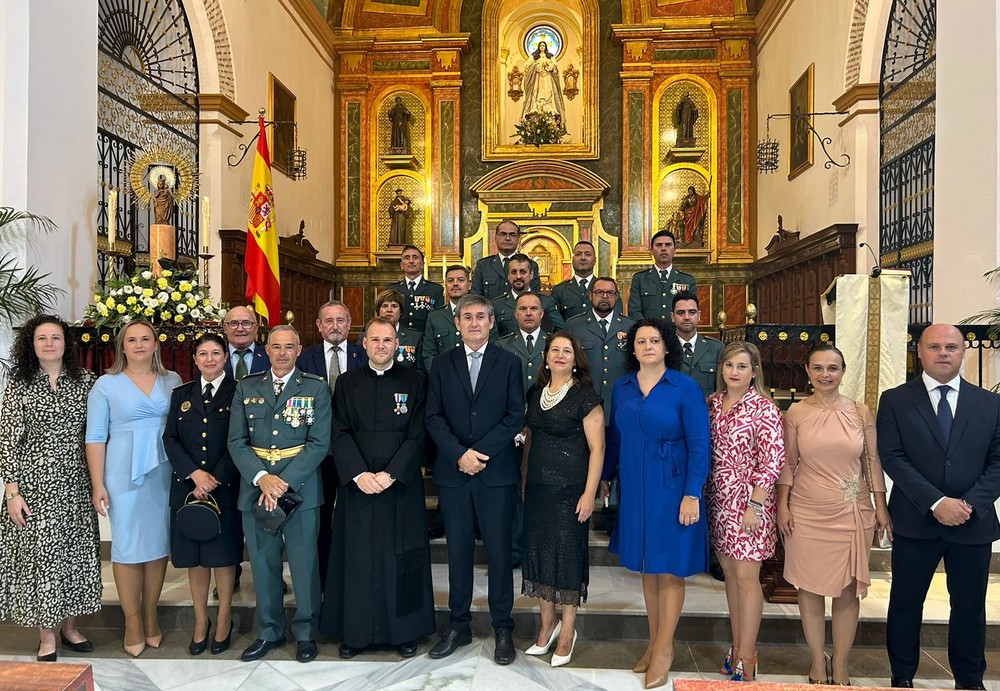 Carmen Crespo participa en Adra en la Santa Misa en honor a la Virgen del Pilar