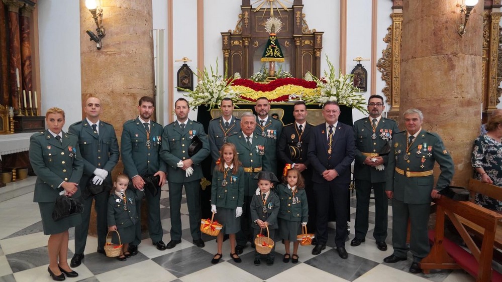 La Virgen del Pilar regresa a las calles de Berja en su procesión de alabanzas