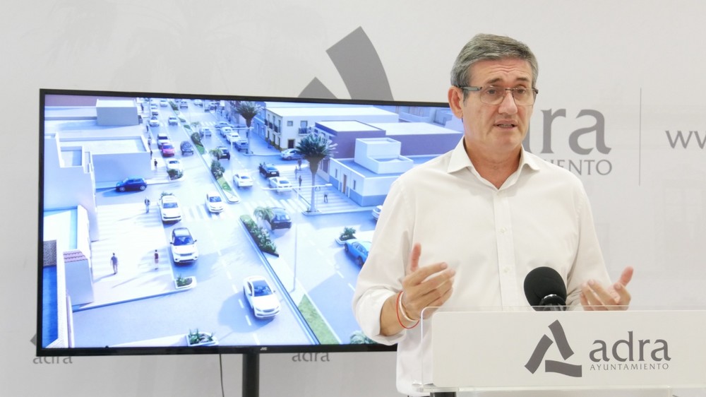 Manuel Cortés anuncia la renovación de la mediana de Puente del Río que contará con nueva vegetación y luminaria