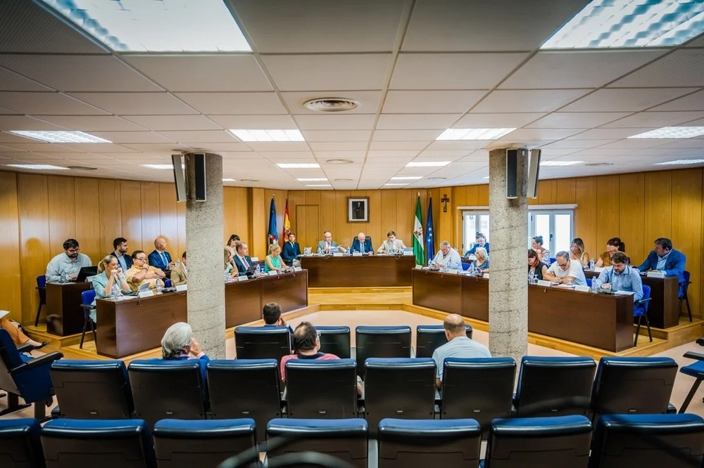 El concejal de Turismo de Roquetas denuncia falsificaciones de su firma en varios documentos del Consistorio