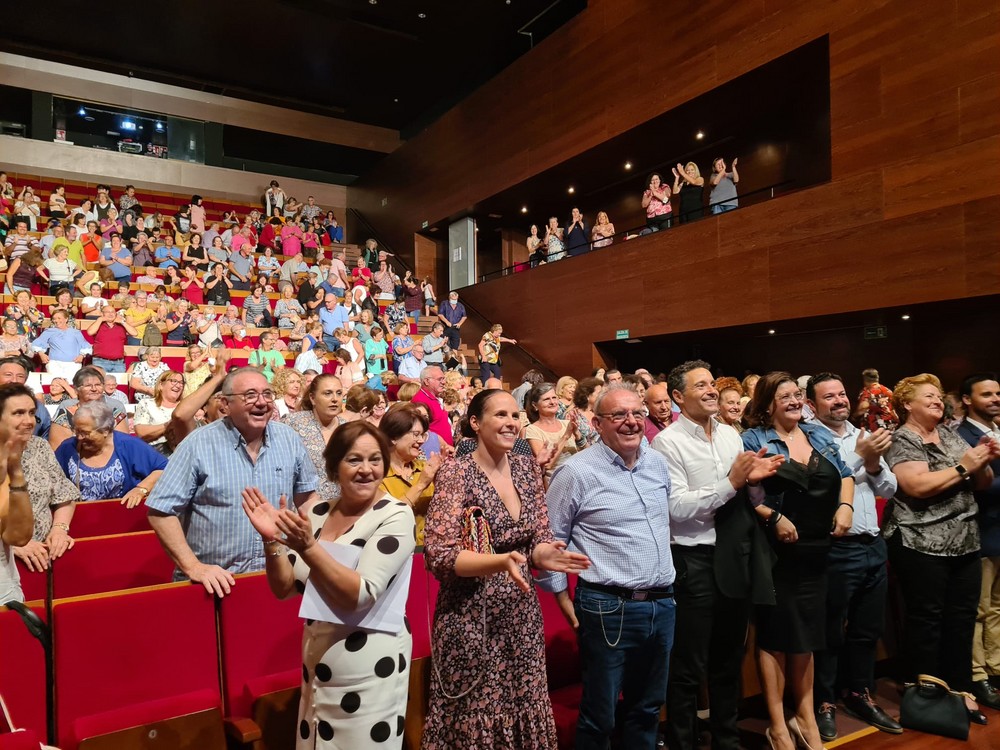 La Tarde del Mayor de Vícar reconoce el trabajo abnegado del personal de Ayuda a Domicilio y del Centro de Día para mayores de Las Cabañuelas