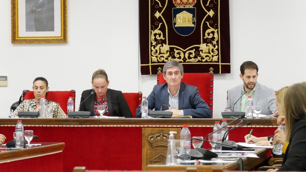 El Ayuntamiento de Adra insta al Gobierno de España a establecer la doble tarifa eléctrica para el regadío