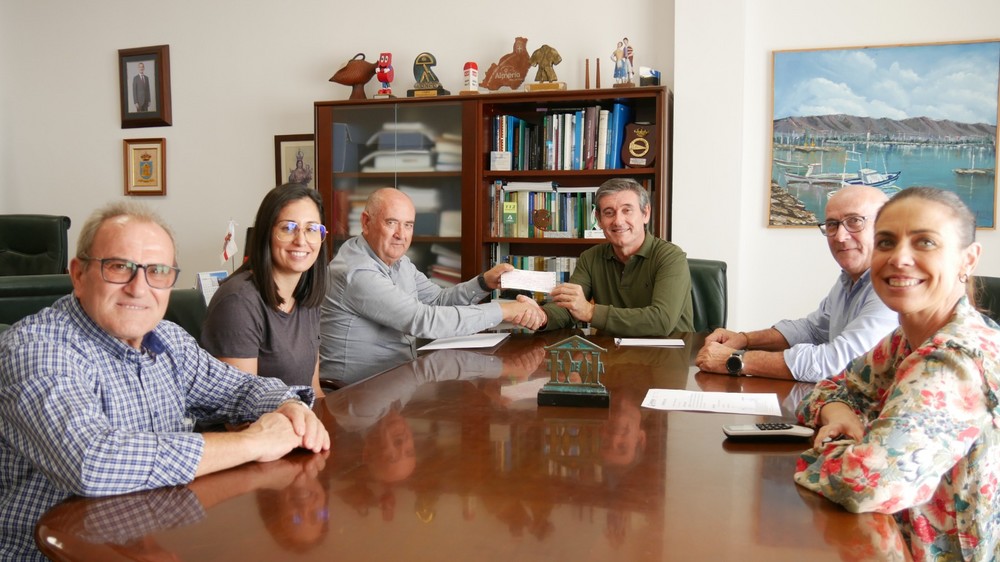 Campoejido dona al Ayuntamiento de Adra una cantidad superior a los 4000 euros destinada a políticas de igualdad